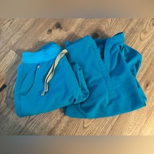 FIGS scrubs blue medium top and bottom